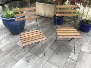 Stuhl mit Holzscheieli