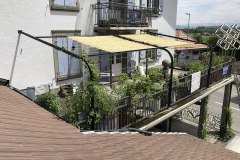 Pergola mit Bastmatten