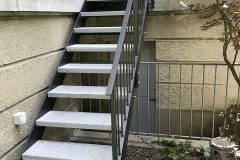 Treppe mit Steintritten 2