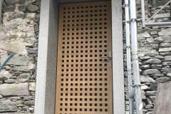 Stahltüre mit Holz
