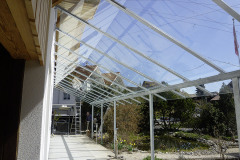 Glas-Vordach
